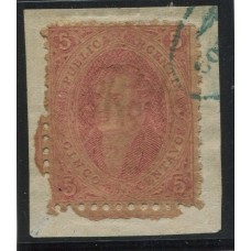 ARGENTINA 1865 GJ 20 RIVADAVIA ESTAMPILLA DE TERCERA TIRADA COLOR ROSADO DE IMPRESION MUY NITIDA HASTA TIENE RELIEVE, EN FRAGMENTO MATASELLO CONCORDIA